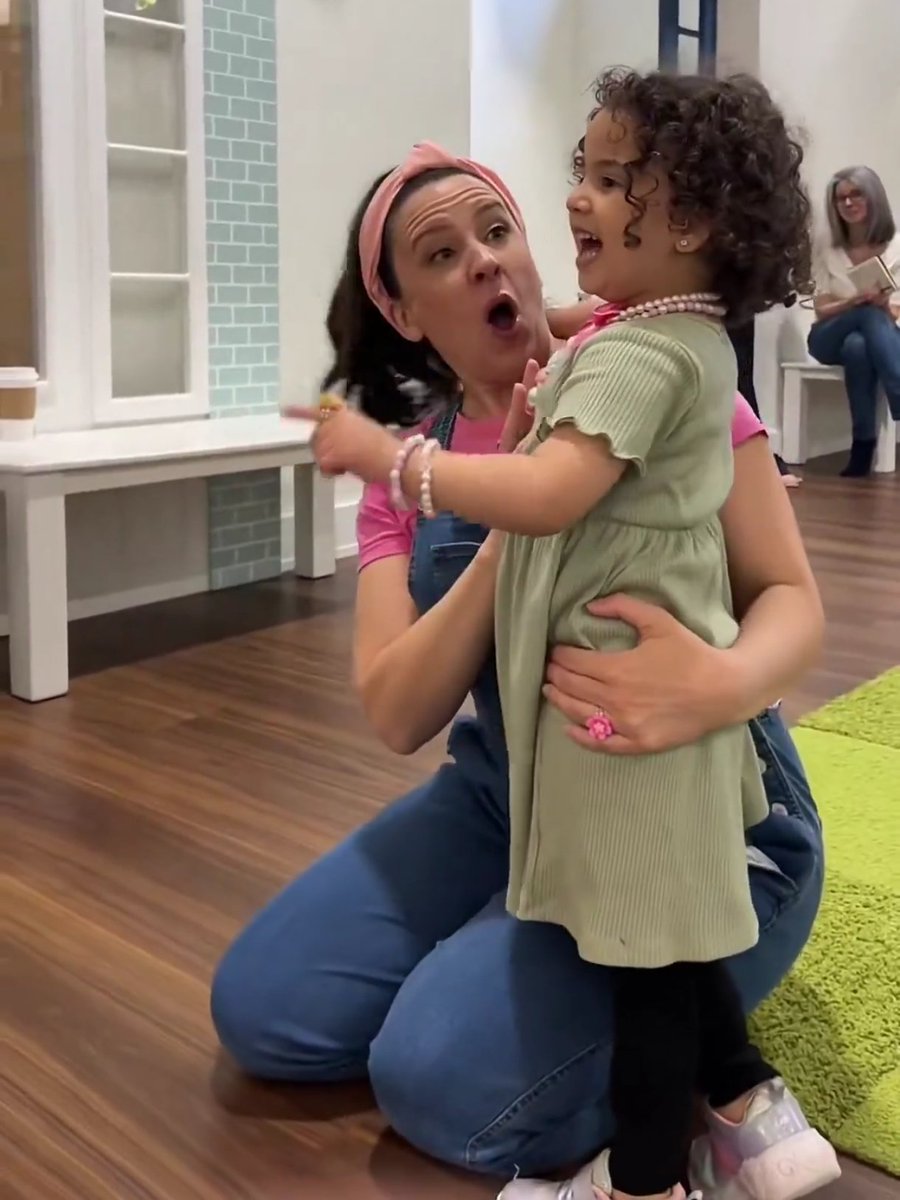 Imagine looking at this scene and truly believing it's antisemitic. Zionists are so unhinged.