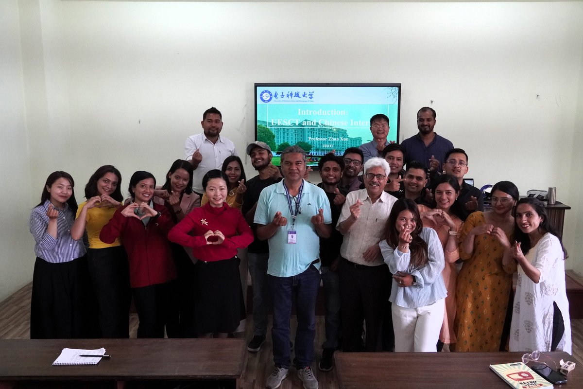 Prof. Zhan Xun from the University of Electronic Science and Technology of China is at CDJMC to conduct special classes on Intercultural Communication. Today’s session for MAJMC third-semester students focused on China’s tech progress. Classes continue next week!