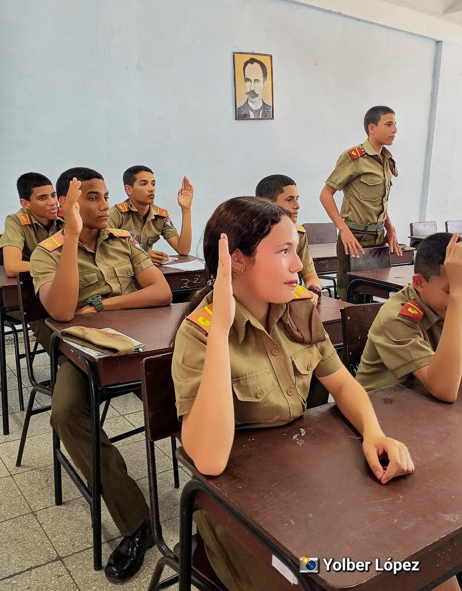 Ahí están nuestros jóvenes, dando el primer paso para convertirse en militantes de la Unión de Jóvenes Comunistas.
#Cuba