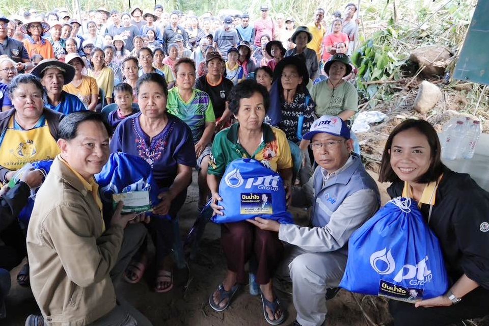 "เรื่องแจกถุงก็ยังไม่เคลียร์ หุ้นก็ยังไม่แจง ดันบินลาวเฉย เหมือนกลัวความจริงจะตามทัน!" #โหนกระแส #หวยงวดนี้ #หวยรัฐบาลไทย #หวยรัฐบาลไทย #ปอนด์ภูวินทร์