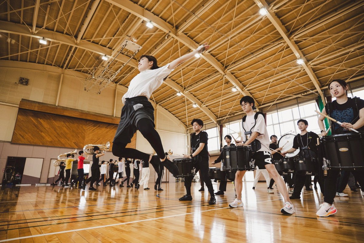 【プロムナードコンサート中止のお知らせ】

明日5/17(土)に予定されていたプロムナードコンサートですが、雨予報のため《中止》となりました😭

明後日5/18(日)は湖西アメニティプラザにて通常練習の予定です！
メンバーはまだまだ募集中ですので、
是非見学に来て下さいね✨
#プロムナードコンサート