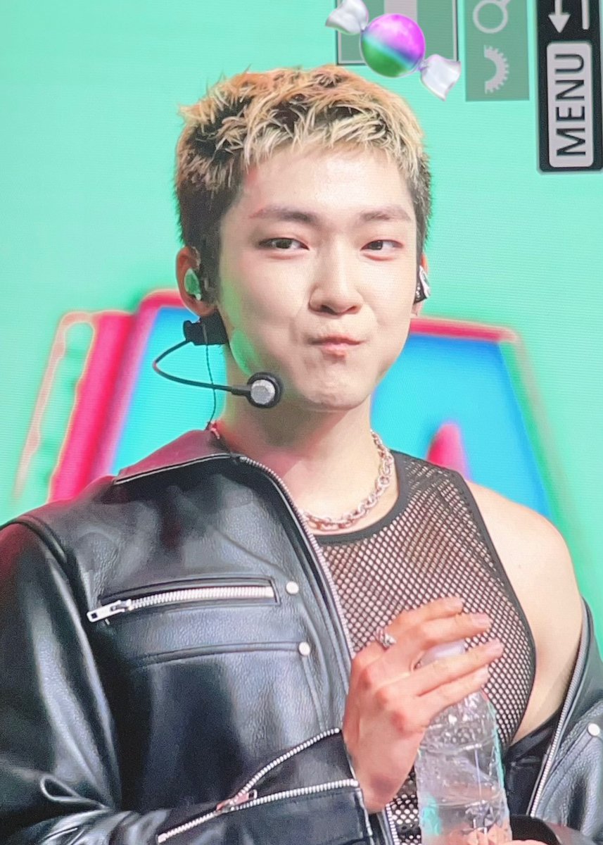 250516 이세계페스티벌 #케빈🩶 

🫣

#KEVIN #더보이즈 #THEBOYZ