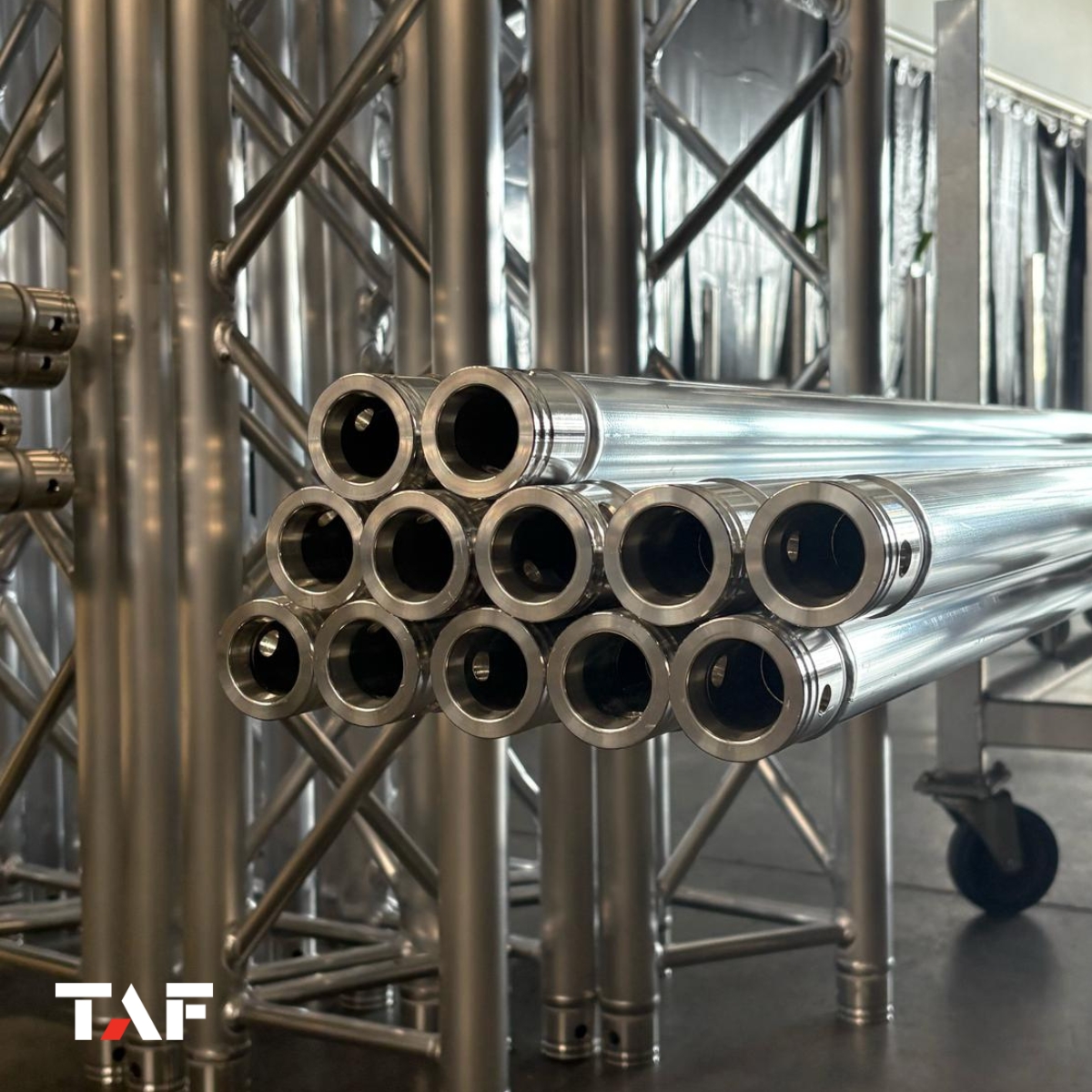 TrussAluFactory's tweet photo. #wednesdayintaf https://t.co/17idsFIEer
#thefactory #trussontime #trussing #trusses #rigging #rigger #riggers #staging #supportstructure #supportstructures https://t.co/RLDFRzdecA