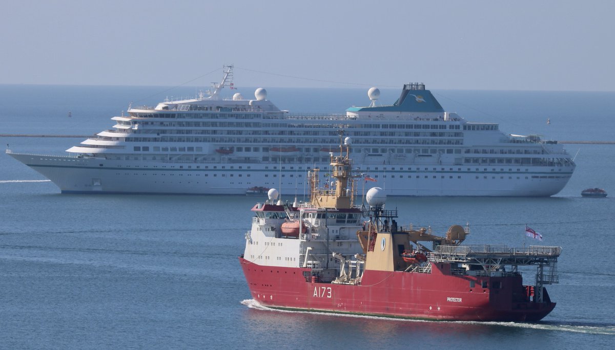 Rockhoppas's tweet photo. #HMSProtector @hmsprotector the Royal Navy's Ice Patrol Ship spotted on our live webcam outbound in the Sound this morning. https://t.co/pLuXXL8dXG
contact@westwardshippingnews.com https://t.co/MFKCXLw2U8