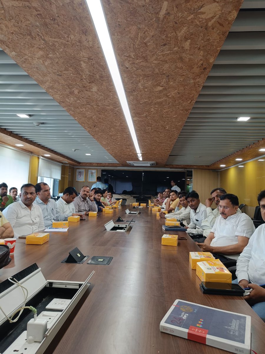 Prayagraj Indane Divisional Office (@prayagrajido) on Twitter photo Detailed Structured Meeting of Distributors of Prayagraj 3 LSA carried out at Prayagraj IDO on 05.05.2025 in the presence of IDO Team & newly joined FOs of Prayagraj II & III LSA.
All MOU parameters for FY 25-26 were discussed.
<a href="/IndianOilcl/">Indian Oil Corp Ltd</a> Detailed Structured Meeting of Distributors of Prayagraj 3 LSA carried out at Prayagraj IDO on 05.05.2025 in the presence of IDO Team & newly joined FOs of Prayagraj II & III LSA.
All MOU parameters for FY 25-26 were discussed.
<a href="/IndianOilcl/">Indian Oil Corp Ltd</a>