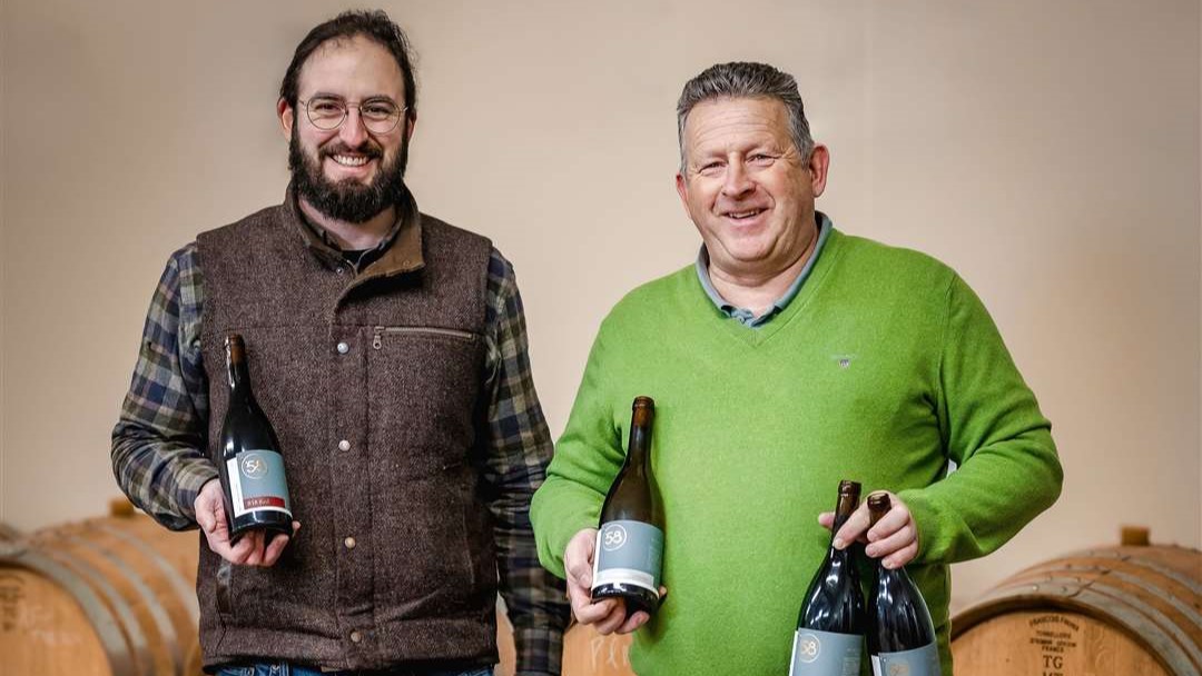 @TheBusinessMag (@thebusinessmag) on Twitter photo New Forest fruit grower branches out into English wine - trialling non-native varieties like Shiraz 🍓🍷
<a href="/NewForestFruit/">NewForestFruit</a> #SolentSME100 #wine #winery #manufacturing #agriculture #businessgrowth #hantsnews #hantshour #businessnews #businessintelligence
insidermedia.com/news/south-eas… New Forest fruit grower branches out into English wine - trialling non-native varieties like Shiraz 🍓🍷
<a href="/NewForestFruit/">NewForestFruit</a> #SolentSME100 #wine #winery #manufacturing #agriculture #businessgrowth #hantsnews #hantshour #businessnews #businessintelligence
insidermedia.com/news/south-eas…