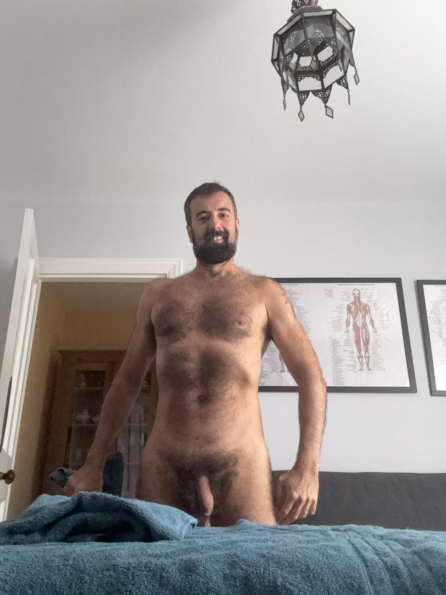 Nakedxmassage's tweet photo. Morning guys! Back from holidays and restart with life after a Spanish break 😉😎👅 https://t.co/1ioHXvpLrf