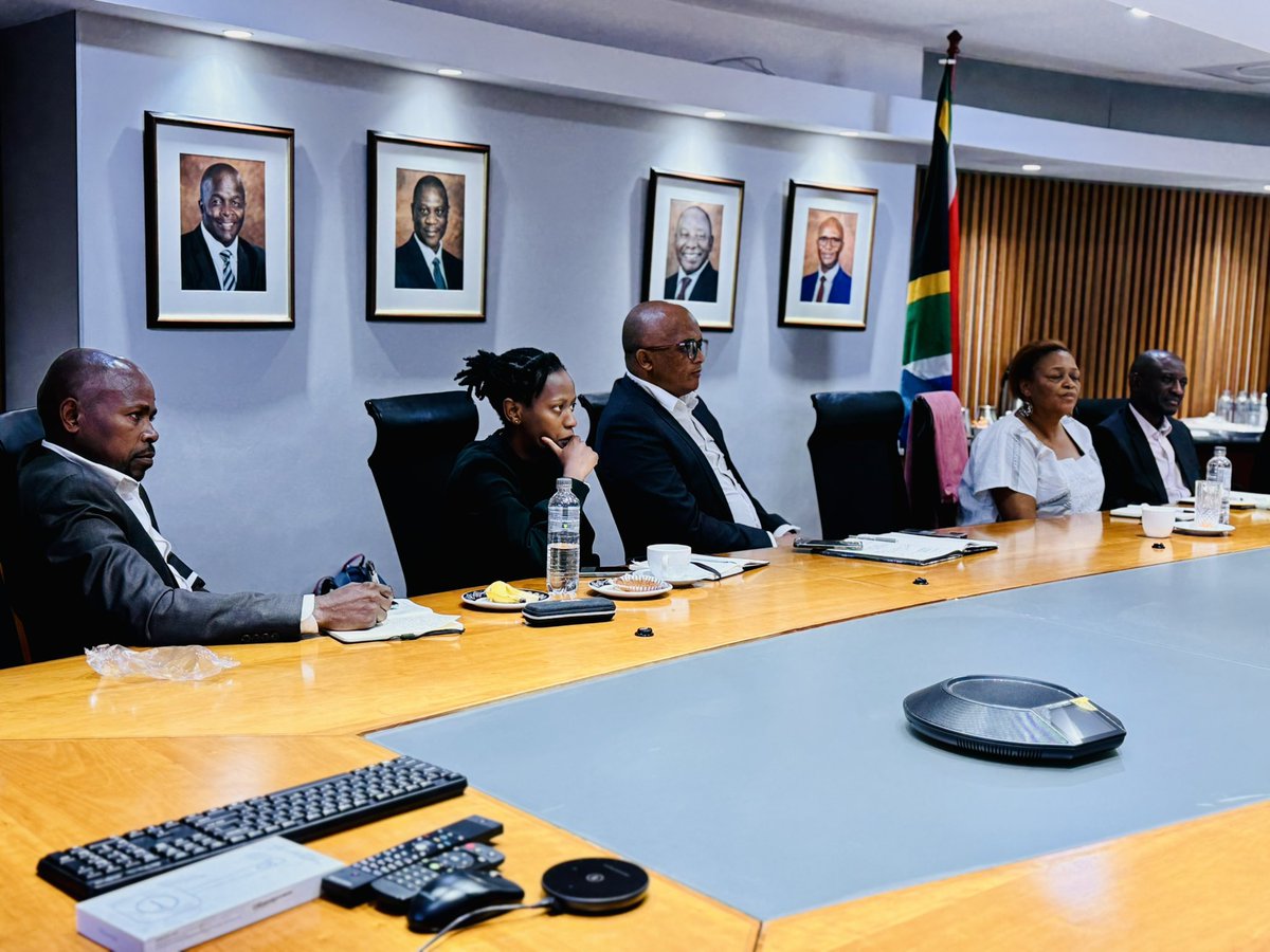 MondliGungubel_'s tweet photo. Today, I met with the board of @NEMISA_ a critical entity of government to deliver training programmes to supply the needed digital &amp; creative media skills in SA. 

The institute is also required to deliver training programmes for the benefit of SA citizens.

#LeaveNoOneBehind 🇿🇦 https://t.co/lNkaRnAyiA