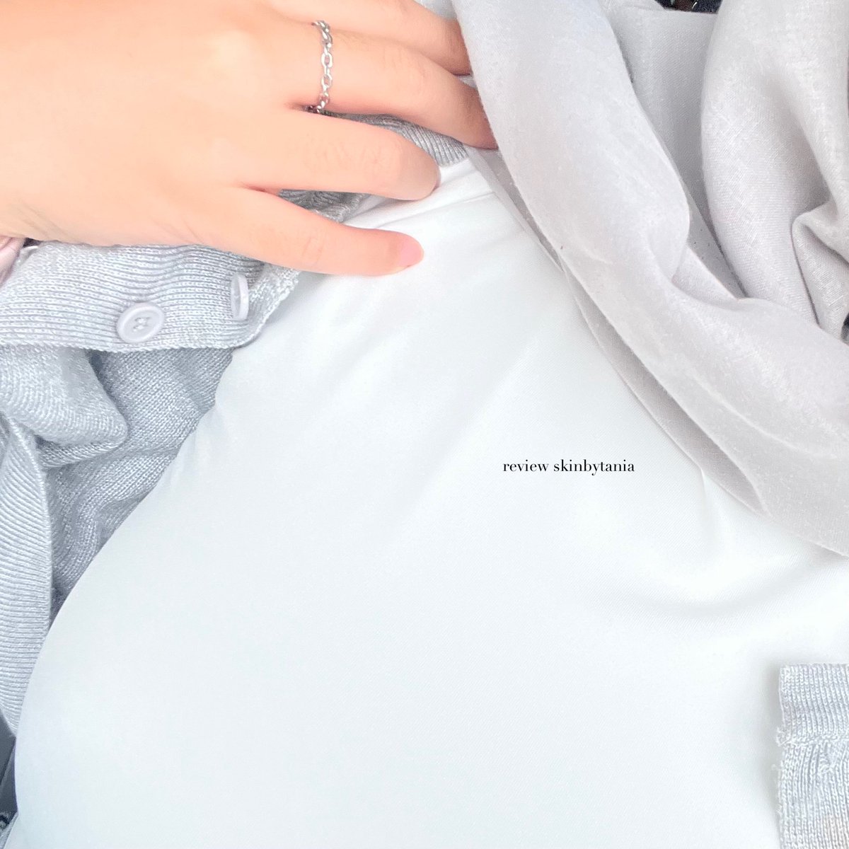 AKHIRNYA… menemukan COMBO BAJU PUTIH + BRA yang ANTI NYEPLAK 

beneran aman dan bahannya nyaman bangett💯