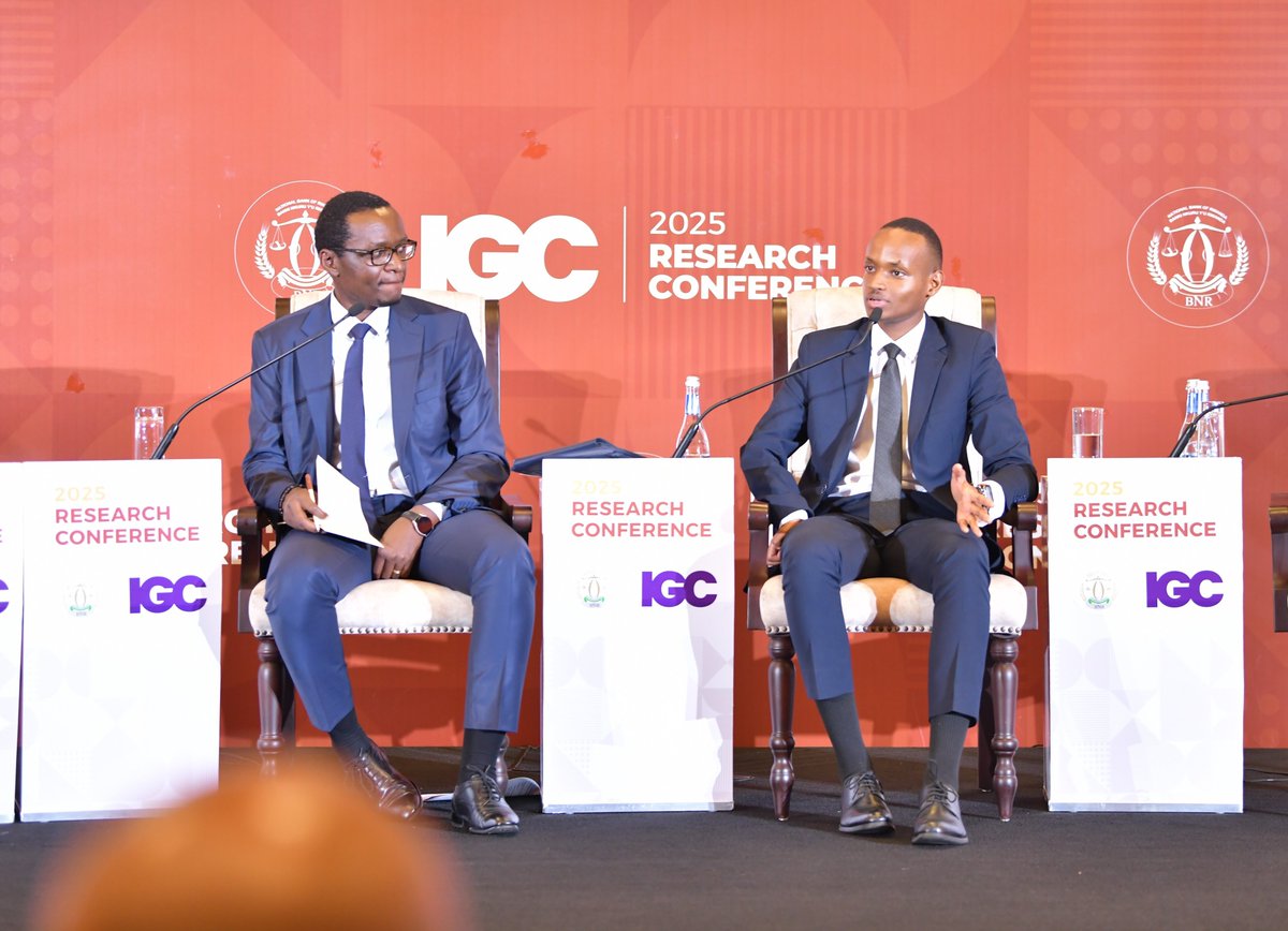 This morning, the National Bank of #Rwanda hosted its Annual Research Conference under the theme, "The cashless Journey in Rwanda: Drivers, Achievements, and Challenges."

This initiative serves as a platform for dialogue and collaboration among researchers and professionals,