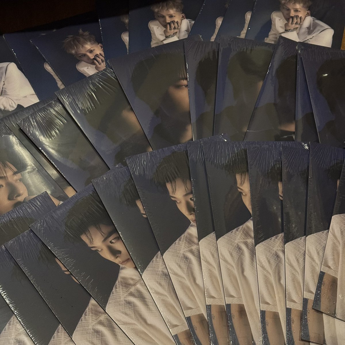 FREECLAIM TREASURE BLUE DIGI ver
(Hyunsuk, Asahi, Haruto) 🩵

• random member 
• 1 orang cuman boleh co 1 album

yang mau di tag boleh drop dibawah yaa 🙆🏻‍♀️