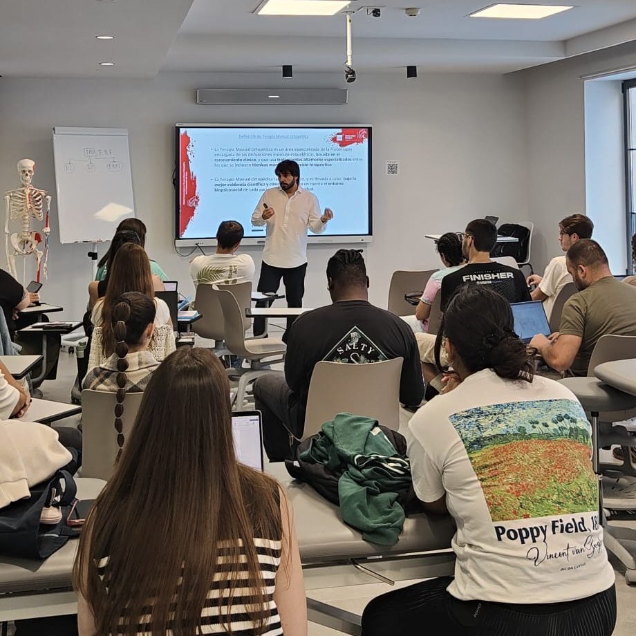 Ayer <a href="/jlAlonso_com/">José Luis Alonso</a> en la <a href="/UECanarias/">UECanarias</a> hablando sobre Terapia Manual en el paciente con Dolor Cervical.

🎓 Curso de Terapia Manual en el paciente con dolor de Cuello y dolor lumbar