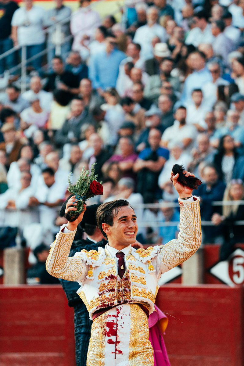¡Feliz Día de la Tauromaquia! 

Hoy, más que nunca, celebremos todos juntos alrededor de esta cultura que nos une.