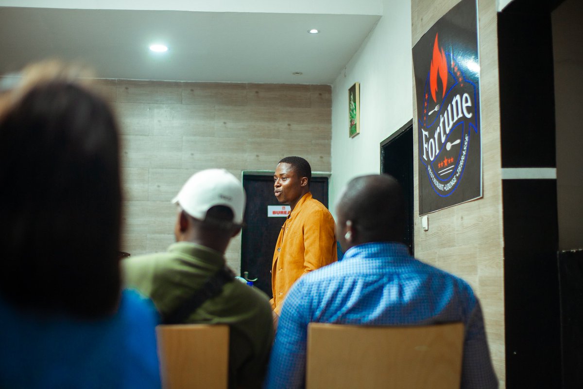 Alors en ce jour spécial, je choisis de poursuivre ma mission avec plus de sens, plus de passion, et plus d’amour. Pour que, quand mon nom se dira, il réveille des souvenirs de lumière.

Merci à ceux qui m’aiment, me supportent, me défient et me construisent.