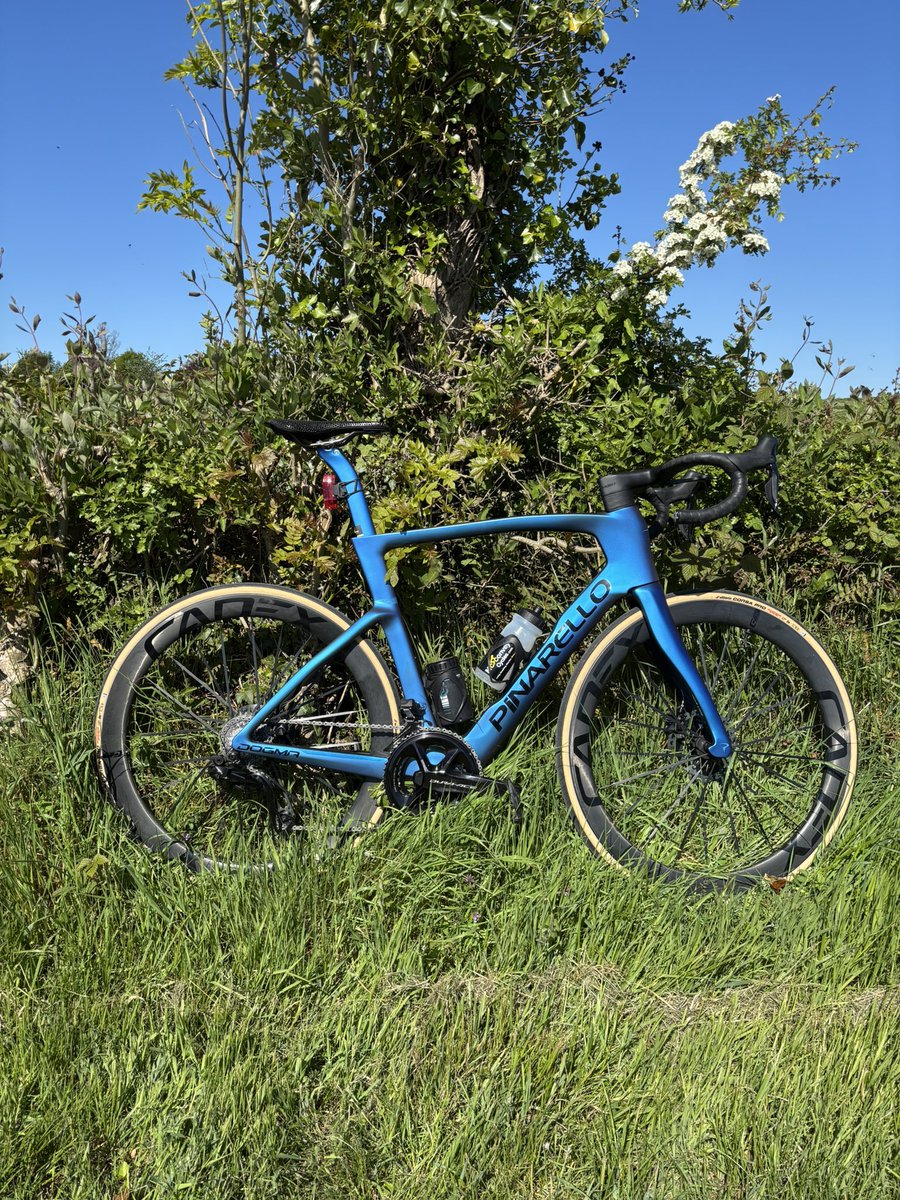 New Bike Day. Pinarello F, Frame, 
Dura-Ace group set and Cadex wheels.
Sweet.