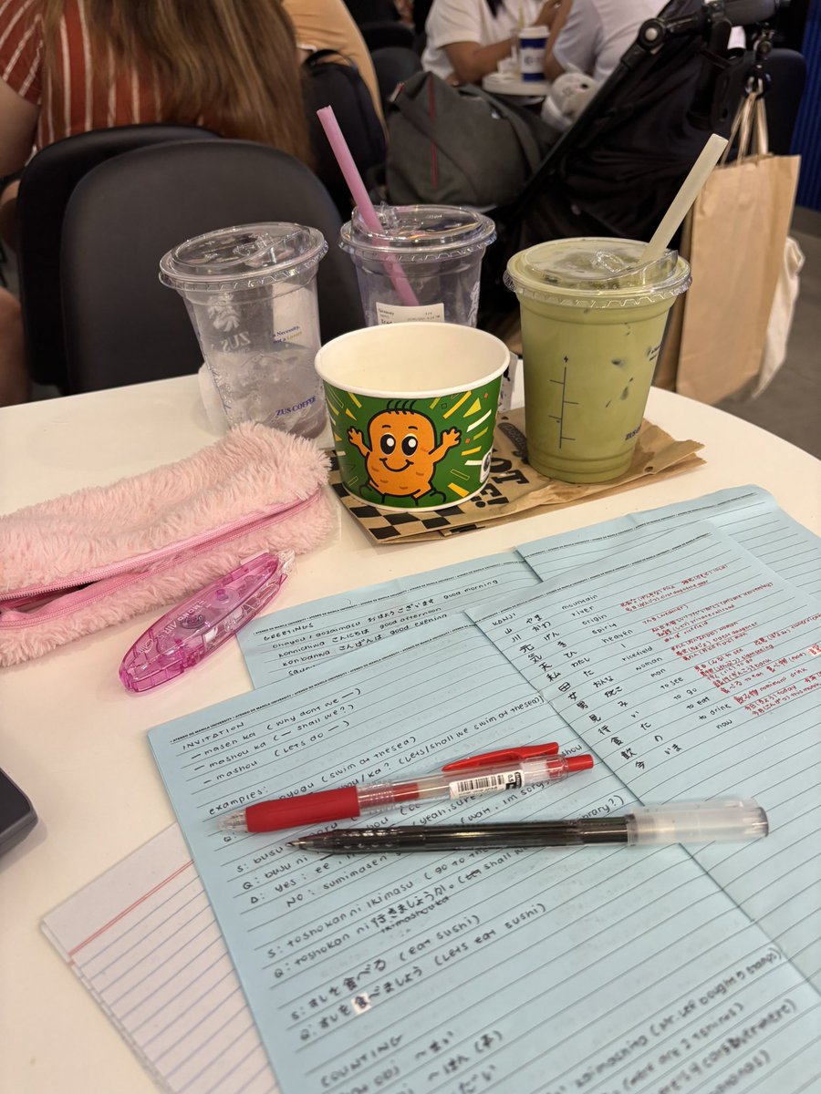 Mayoo_Ari's tweet image. Here’s how my finals is doing me — #studytwt #studyph