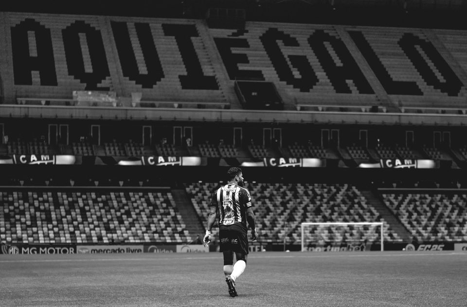 zonadogalo's tweet photo. As fotos do Hulk tem +10000 aura https://t.co/OJ10XH88kF