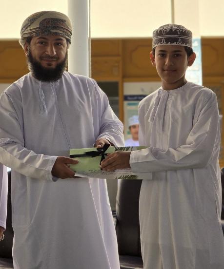 نبارك لأبنائنا هذا الإنجاز المميز:
تأهل الطالبين لمعسكر تدريب أولمبياد الناشئين:
١. إبراهيم بن ناصر الغيثي – العلوم
٢. محمد بن موسى الهديفي – الرياضيات
بوركت جهود الطلبة وأولياء أمورهم، ونُثمّن عطاء أسرتي العلوم والرياضيات. متمنين للجميع  التوفيق والنجاح 
#تعليمية_شمال_الشرقية