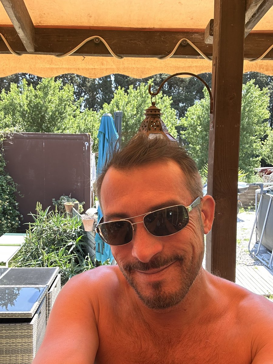 limerd's tweet image. Du gris au châtain foncé : test