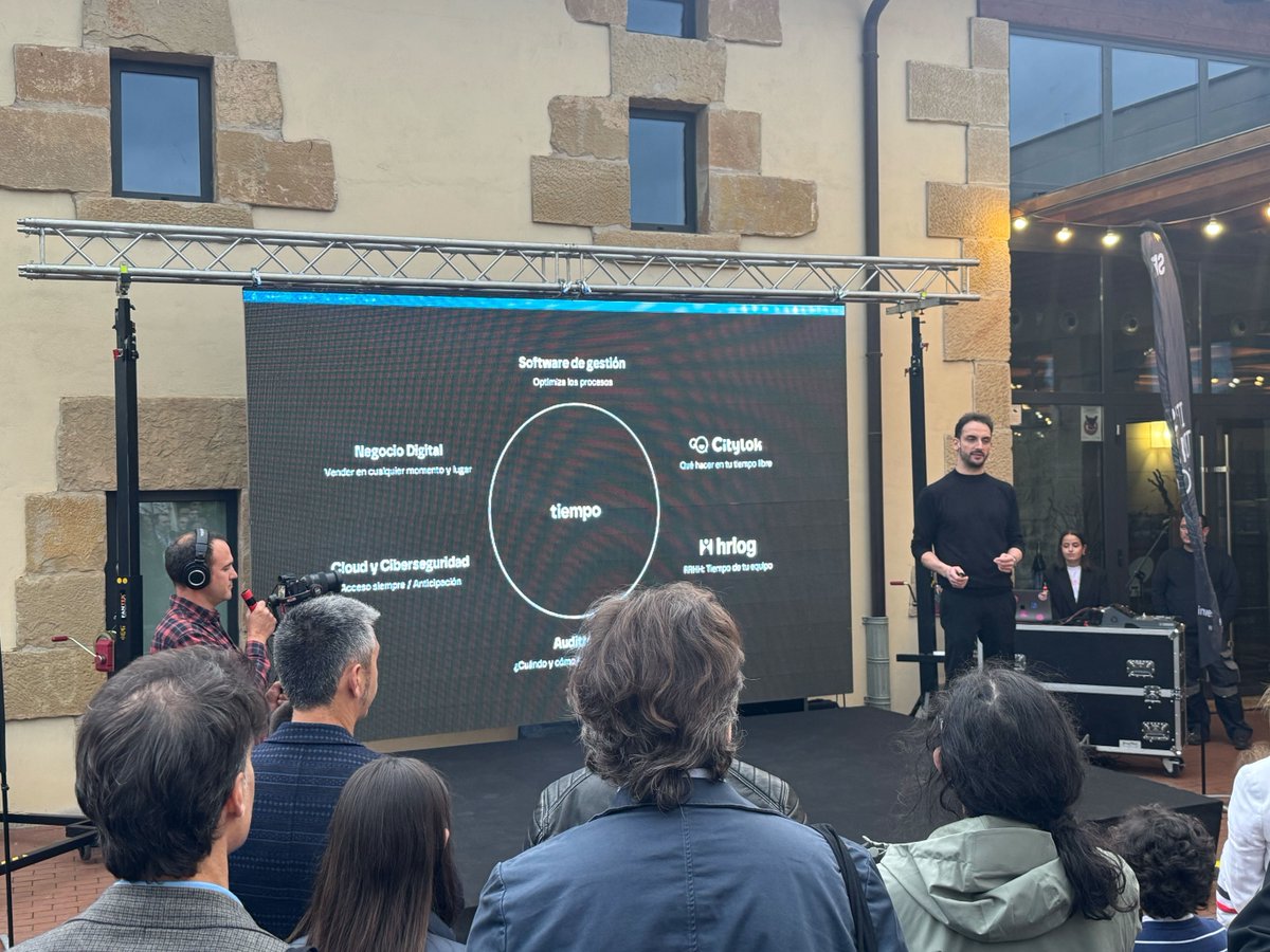 _lariojadigital's tweet image. 📢 Ayer acudimos al lanzamiento de #SDiNext: la nueva etapa de @somos_sdi como empresa tecnológica, con productos basados en IA y automatización. Su misión en esta etapa es liberar tiempo a las pymes para que crezcan, innoven y vivan mejor #InvestInTime #TecnologiaConProposito