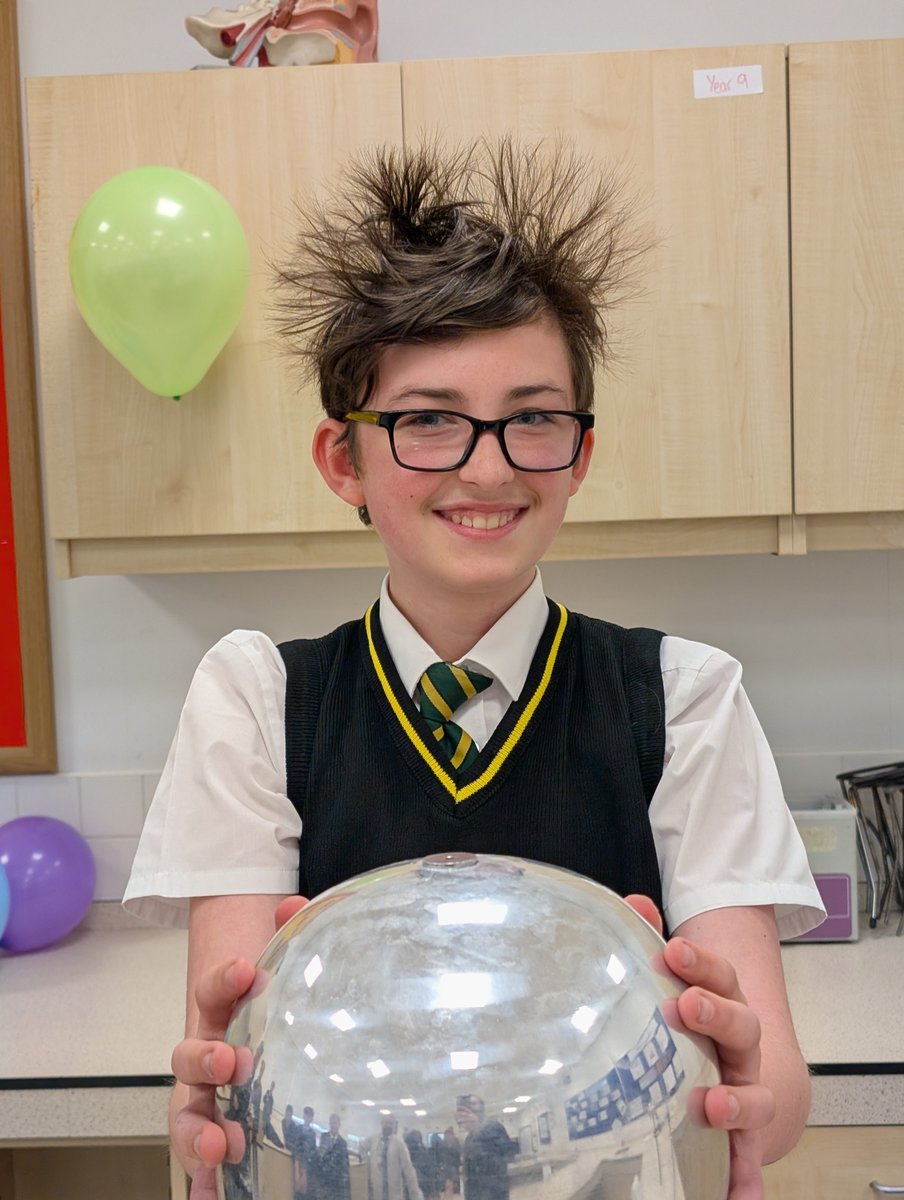 KMGateshead's tweet image. This week in their science lesson our Year 7 students conducted some hair raising experiments with the Van der Graaf generator📷 #learningisfunwithus #welovescience