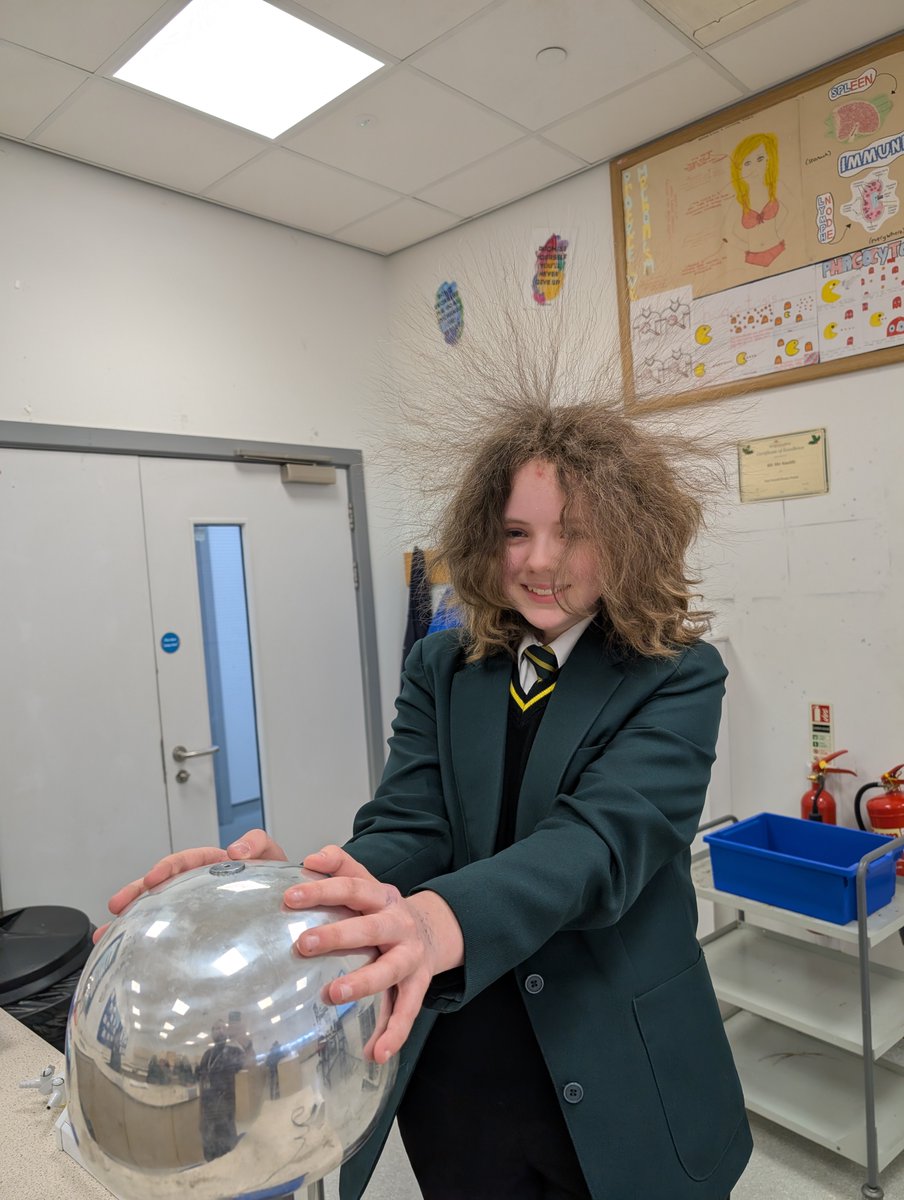 KMGateshead's tweet image. This week in their science lesson our Year 7 students conducted some hair raising experiments with the Van der Graaf generator📷 #learningisfunwithus #welovescience