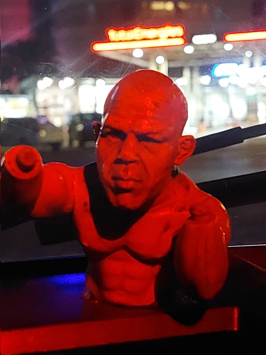 فحل مصرى 40سنه من القاهره موجب❤️ كاش❤️ للعرب و الاجانب رجاله و ستات وبعمل مساج لو عايز