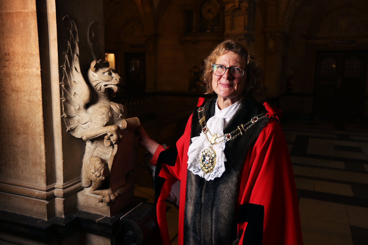 Last night (15 May), Councillor Louise Upton was named as Lord Mayor of Oxford.

A ceremonial role, the Lord Mayor generally carries out more than 300 engagements each year.

Cllr Upton has chosen The Gatehouse, OXSRAD and TRAX to be her Lord Mayor’s charities for 2025/26.