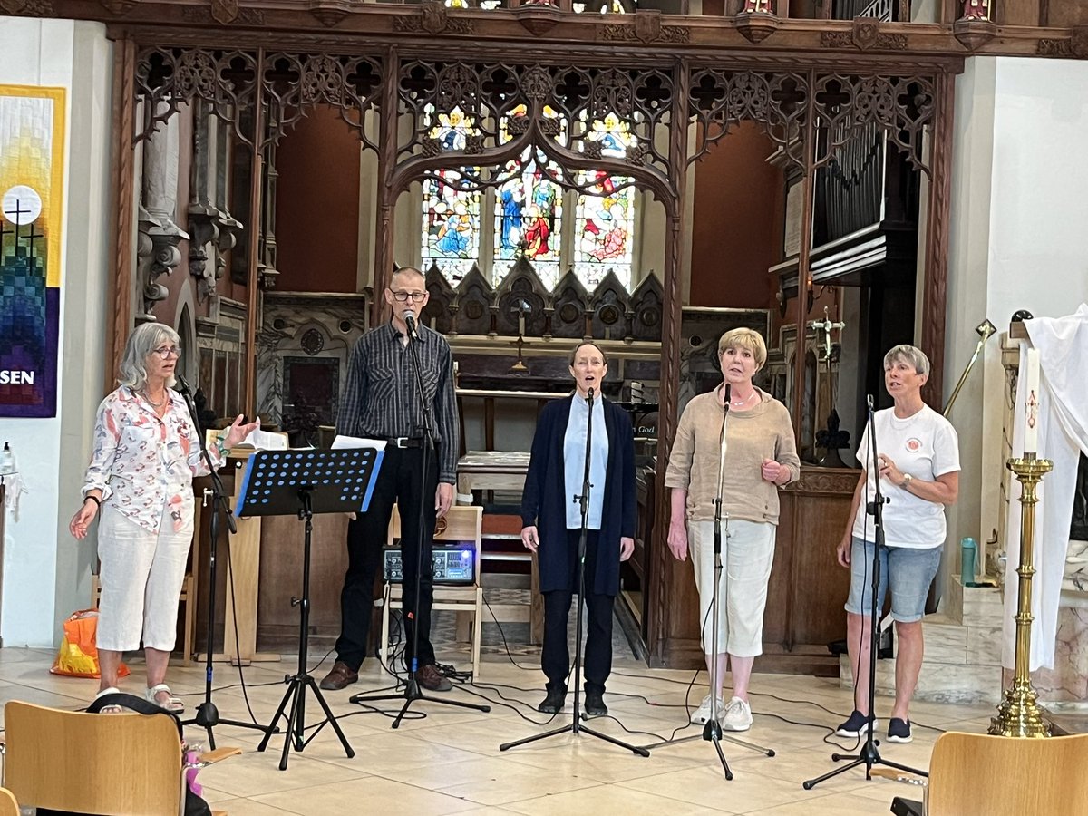 thenightherons's tweet photo. Our friends Shiraz soundchecking for our joint gig at @stmarylemore church in Wallingford, Saturday at 7.30 pm - no tickets needed! #livemusic #wallingford #Oxfordshire https://t.co/PBmWVcJqAK