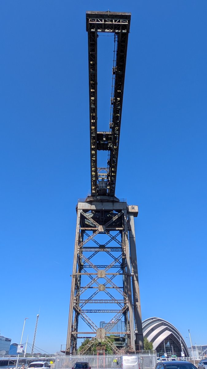 ReplacetheM8's tweet image. This is Glasgow's equivalent of the Eiffel Tower. But its setting is a tangle of tarmac and car parks. It's just weird...