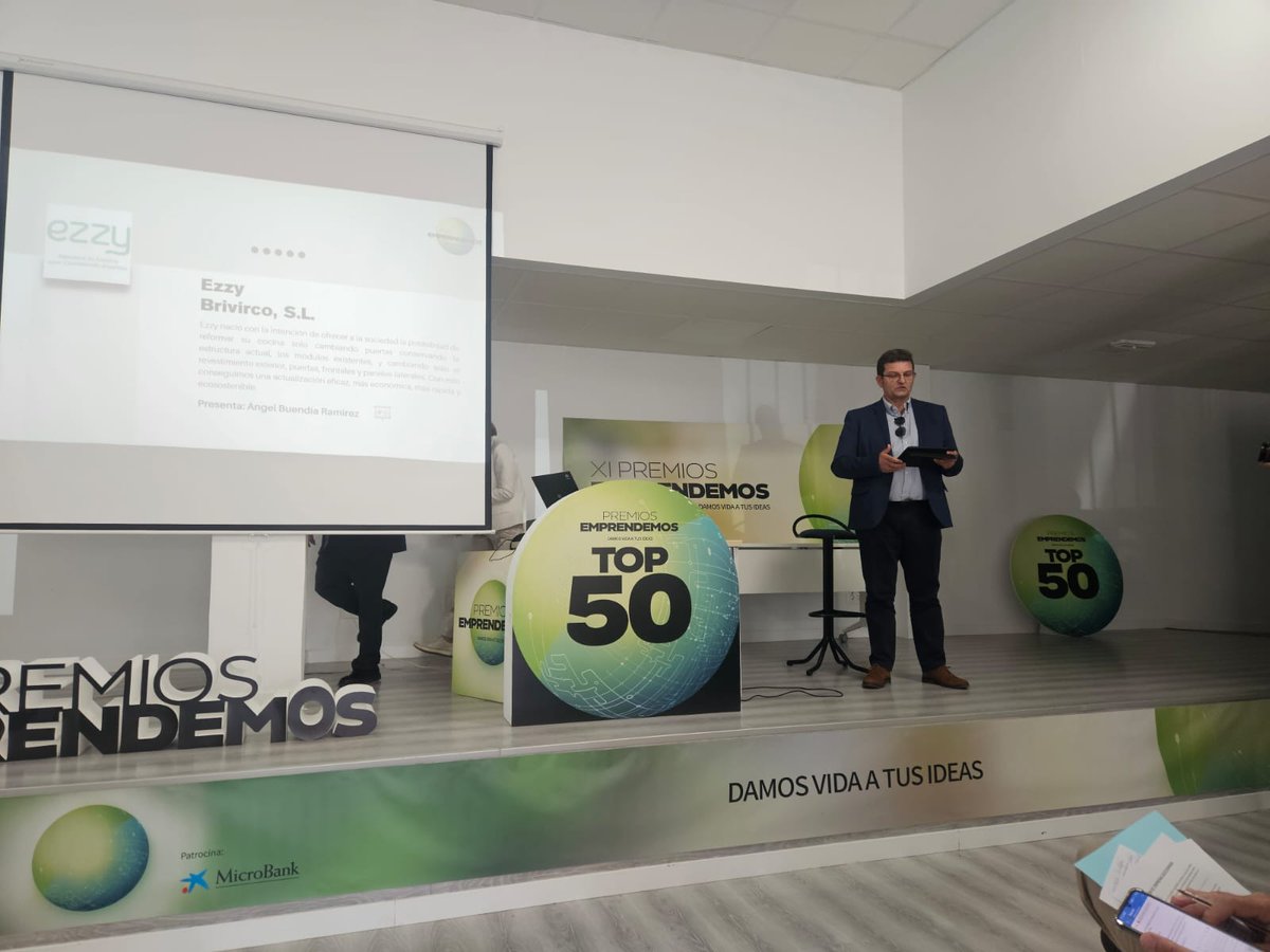 cadecordobaAE's tweet photo. #PremiosEmprendemos2025 #Top50 📍#Córdoba
📹 Arrancan los pitches de nuestras empresas
Comenzamos con las dos primeras en defender sus proyectos:
#EZZY
#EIG #EuropaInnovaGroup
@aemprende @UniversidadAnd
#territorioemprende #EmprendeAND https://t.co/YnDgX8Nq1p