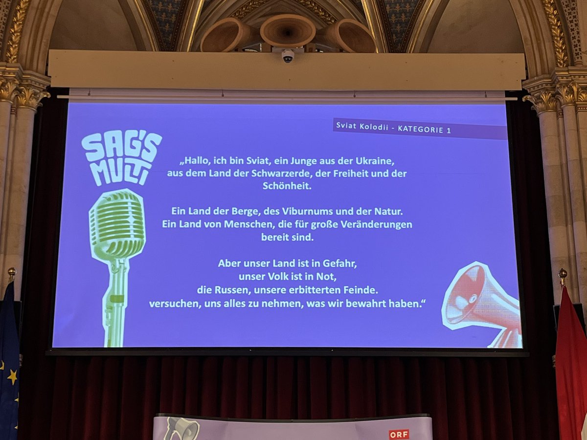 LandauDaniel's tweet photo. Auch dieses Jahr ist ukrainisch hier zahlreich und sehr gut vertreten, dieser junge Mann etwa, er ist einer der Preisträger*innen von #SagsMulti 👍👏
Auge @UKRinAUT, @VKhymynets https://t.co/PKsFFdM6E4