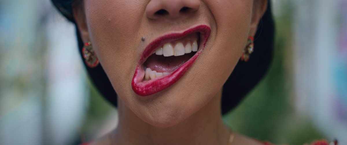 Gue mau nonton lagi ngajak nyokap gue Sabtu besok aaaah, soalnya dah rilis di bioskop pilemnya uhui!

Biar emak gua ikutan ngakak sama ikutan kesel ngeliat cocote tonggo ne mbak Murni WQWQ.