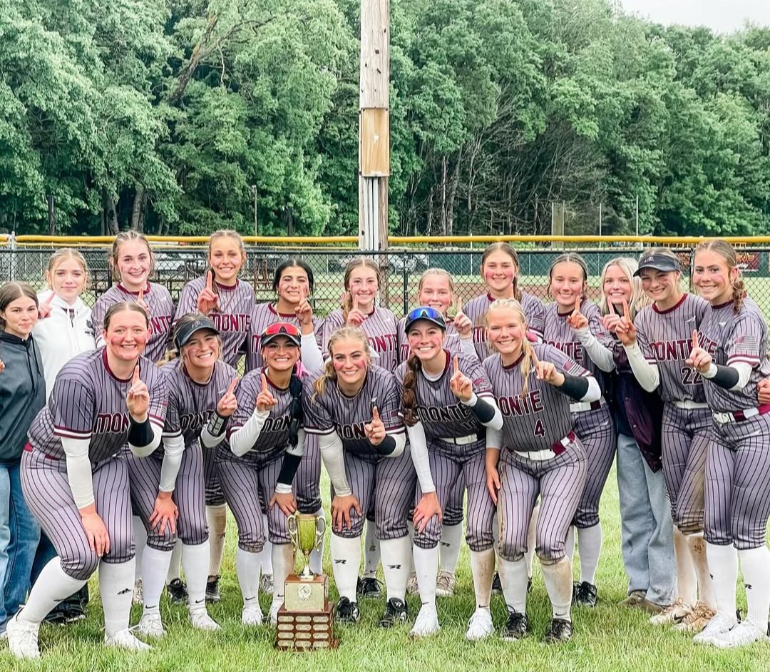 eekerstad's tweet photo. District Champs baby!! Headed back to State! Great job today girls at Montesano Highschool. Great Job Alexa Stanfield. Just missing Jessica Stanfield today . https://t.co/ivGsUpYKAq