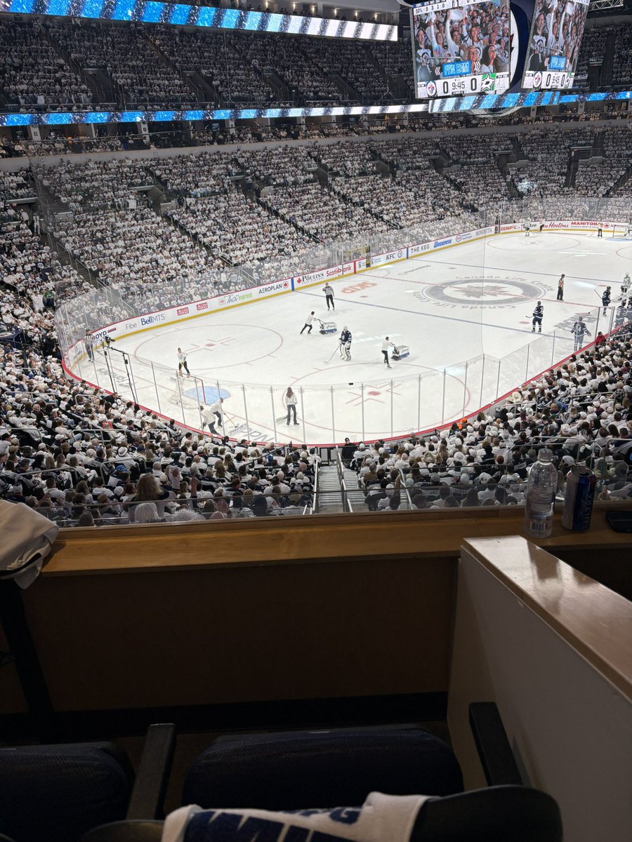 jasonk1981's tweet photo. @MDanielle55 Quite the view!  My view was almost as good https://t.co/gyXqvngIfV