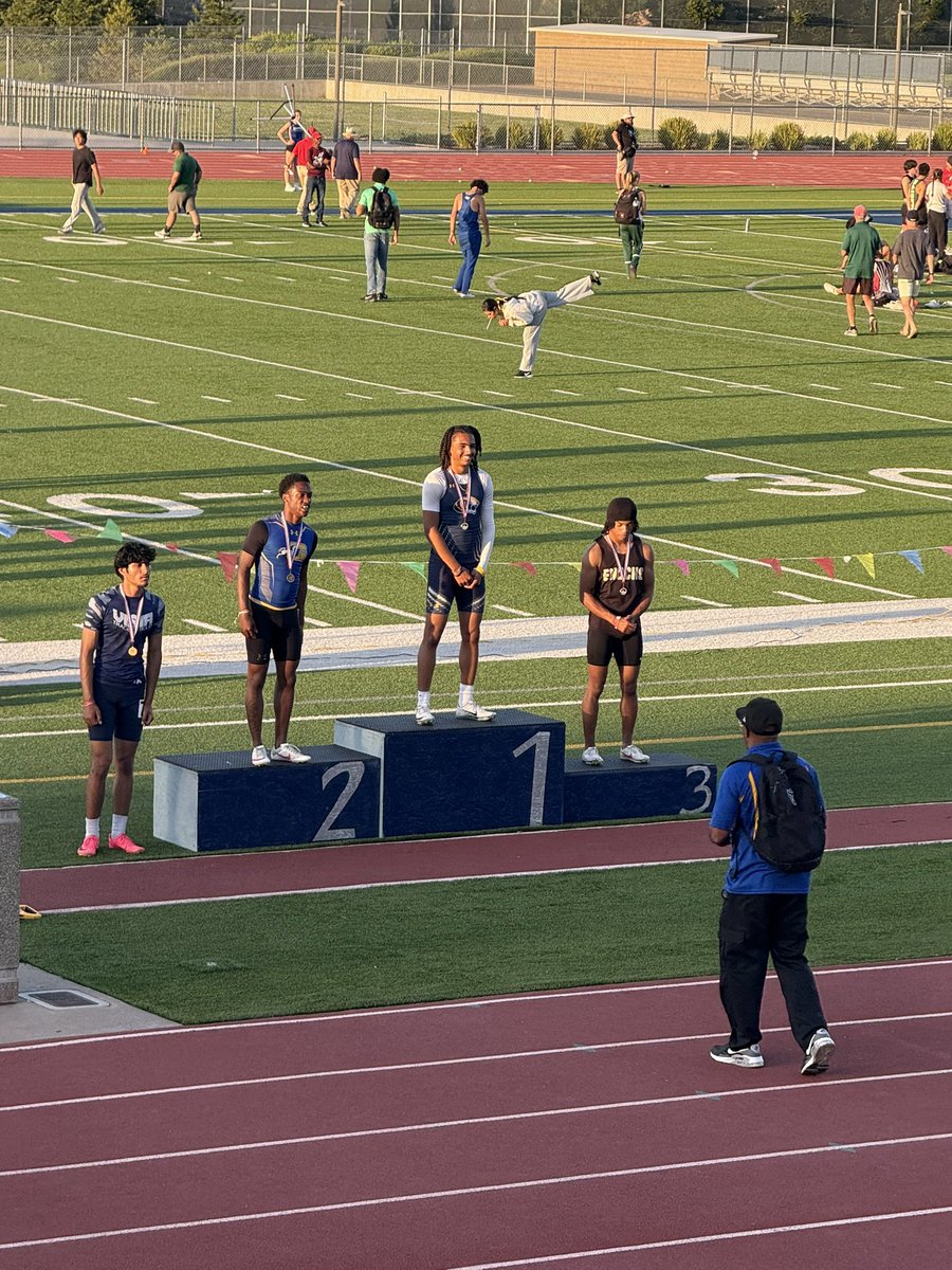 D2 Section Champs for <a href="/IHSTigerSports/">InderkumTigerSports</a>!! Masters meet up next for them &amp; many more qualifiers 👏🏽👏🏽! Way to go Tigers! <a href="/coachjknowles/">John Knowles</a>