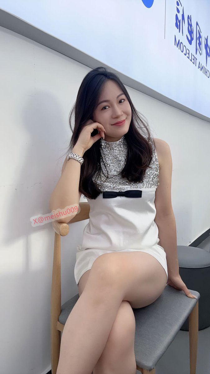 认真生活的人拥有月亮做的渔网，即使身处坎坷依旧能捕捉到闪亮的星光。 https://t.co/wTHWpBAwsN