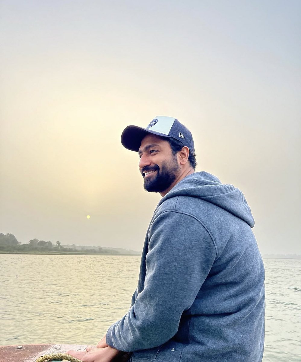 channave_'s tweet photo. ✨11:11✨
happy birthday love!🫀
so so so grateful for your existence for it makes things so much better.
i love you more than my words or actions could ever express🥹❤️🪬

#VickyKaushal https://t.co/7WoFjNnGbL