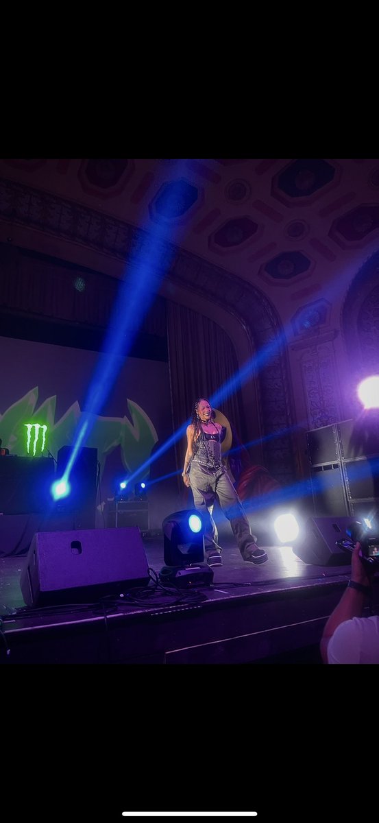 wendyccampos's tweet photo. @Rico_nastyy thank you for dropping this during my finals , now I can scream with style 🖤🖤 so excited for the all girl mosh pit for smoke break 🥰🥰 https://t.co/AIglyc9OqG
