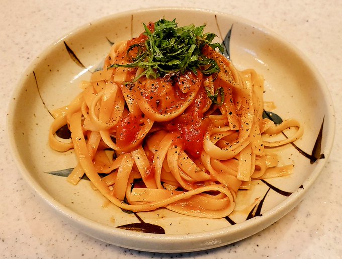 トマトとツナとシソの和風パスタ(元気盛り)…🌿🍅🐟️🍝 
