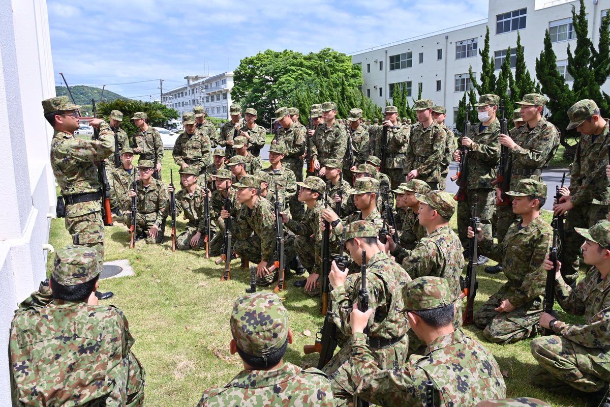 海上自衛隊　横須賀地方総監部　盾 横須賀地方総監部【公式】 on X