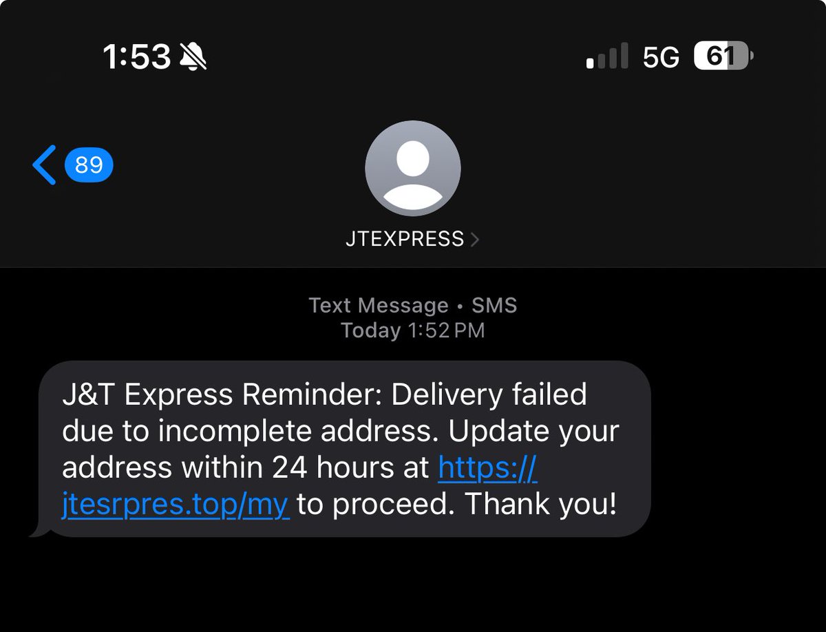 Soya_Cincau's tweet photo. Beware of courier scam messages. Below is a scam SMS pretending to be J&amp;T Express. Always take note of the URL before clicking any links. #jtexpress #jangankenascam #scam https://t.co/1Mp5qOkg39
