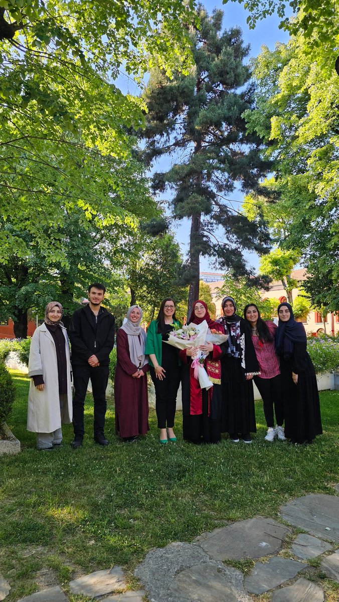 Congratulations to Dr Hatice Kübra Batu on passing her PhD defence and becoming the #2 PhD student graduating from our group! It was inspiring to see her overcome challenges and complete her PhD while shaping a new path. Thanks for bringing joy to #batmacro lab. <a href="/bvu_sbe/">BVÜ SBE</a>