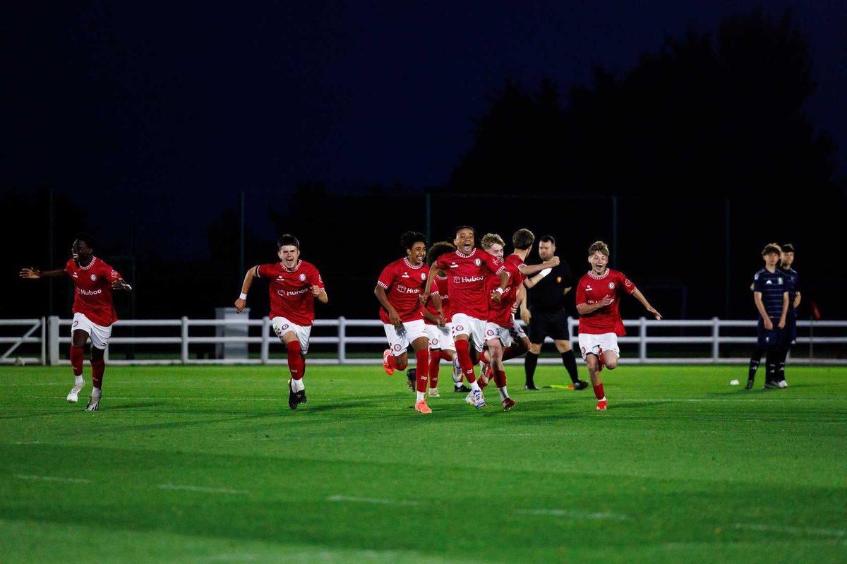 BristolCity's tweet image. Congratulations to the Under-15s on winning the AFCA Cup after a dramatic penalty shootout victory against Aston Villa at the Robins High Performance Centre! 🏆🙌