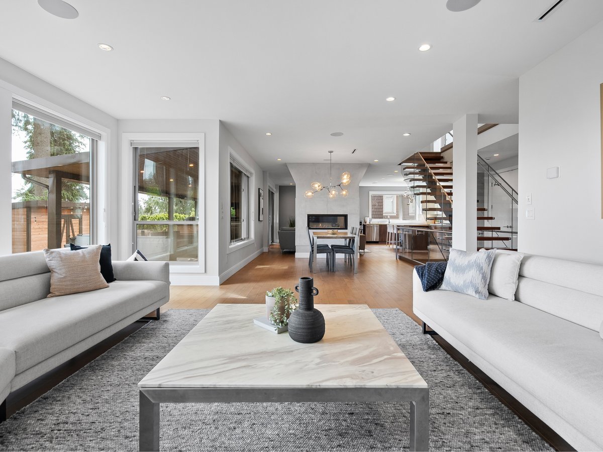 New listing: 2017 "view house" in #UpperDelbrook #NorthVan: 
📍503 Crestwood Ave.
🛏️ 6 beds
🛁 6 baths
🏡 4,202 sq ft
📐 7,539 sq ft lot
🏙️ City, ocean and mountain views
💵 2-bedroom LEGAL mortgage helper
💰$3,798,000
thepartnersvancouver.com/the-properties…

#VanRE