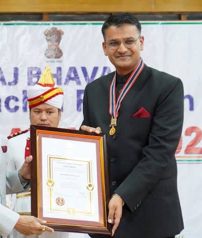 arunachaltimes_'s tweet photo. #BigBreaking

ICR Deputy Commissioner Talo Potom, Superintendent of Police Rohit  Rajbir Singh , and SIC SP Anant Mittal have been transferred to Delhi in a major bureaucratic reshuffle. https://t.co/CiZMeNoZh3