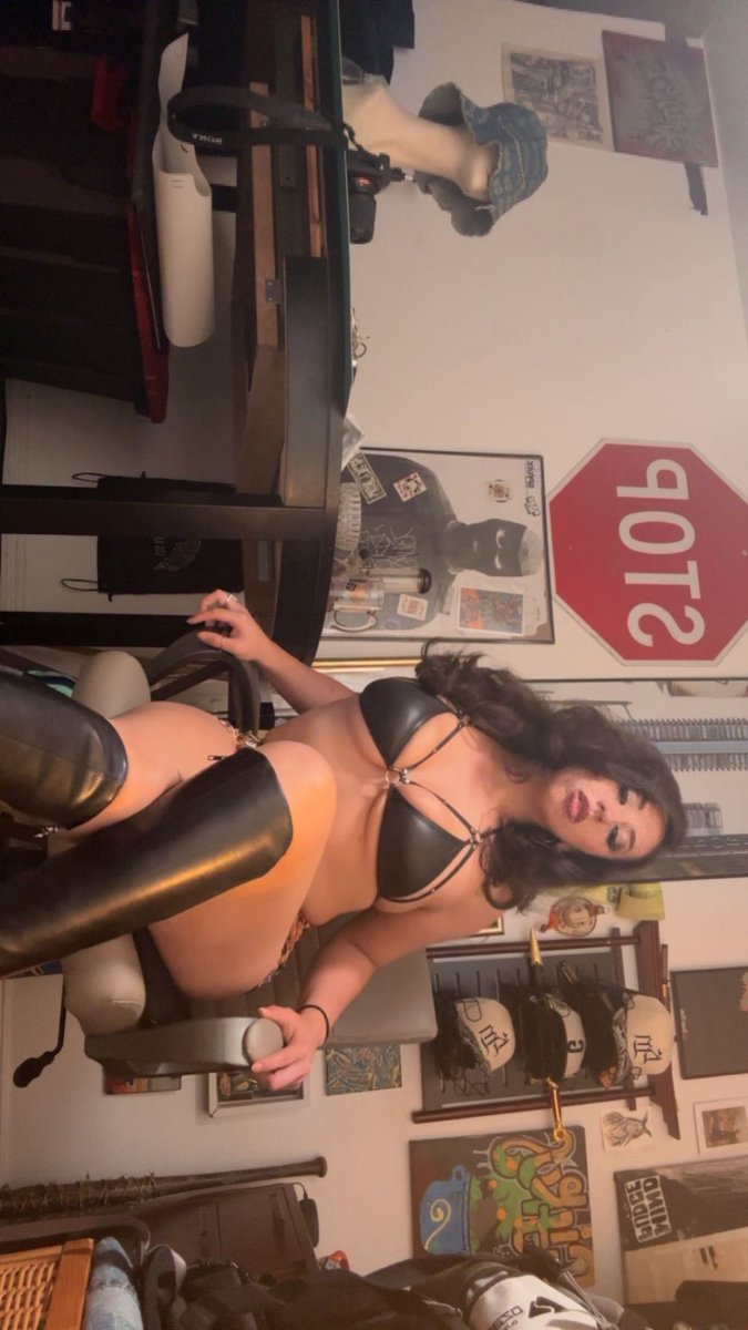 sosoluvsyou's tweet photo. What yall thinkkkk https://t.co/GPH4oGR6HZ