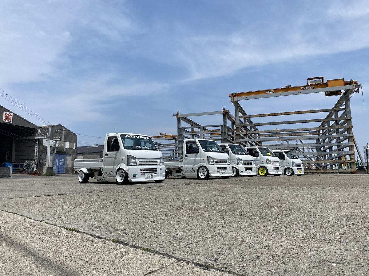 ESBmotoring's tweet photo. 巷ではGT7キャリイが盛り上がっておりますが、私はメモリー不足の為インストール出来ておりません。
どちら様か再現宜しくお願い致します。
#GT7
#キャリイ
#キャリイドリフトパッケージ https://t.co/jNGVGbLUzw