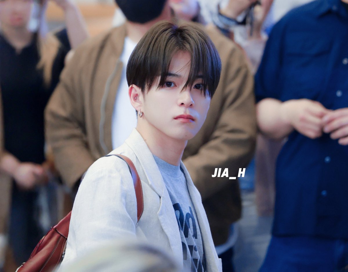 JiA_Wonderland's tweet photo. 250516 GMP 🛫

#아사히 #ASAHI #あさひ #TREASURE #트레저 #アサヒ https://t.co/jDYPOLfznb