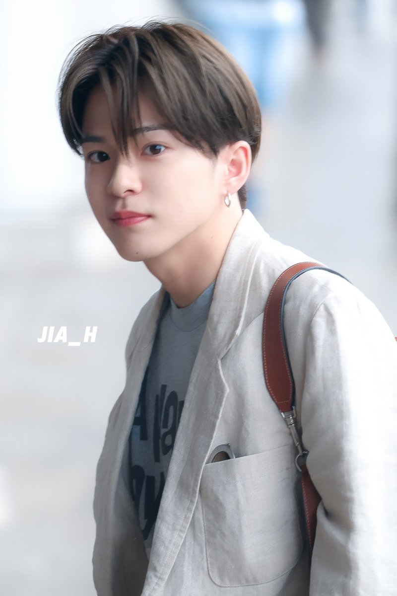 JiA_Wonderland's tweet photo. 250516 GMP 🛫

#아사히 #ASAHI #あさひ #TREASURE #트레저 #アサヒ https://t.co/jDYPOLfznb
